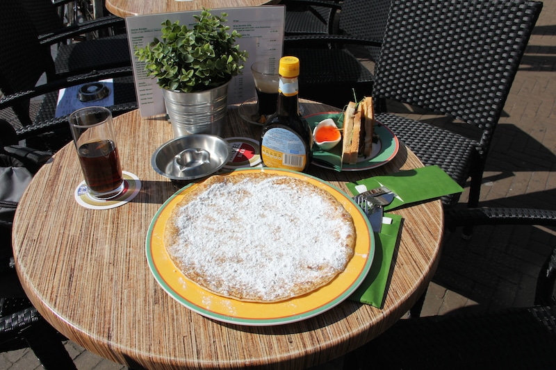 In your FACE, De Dutch Pannekoek House!