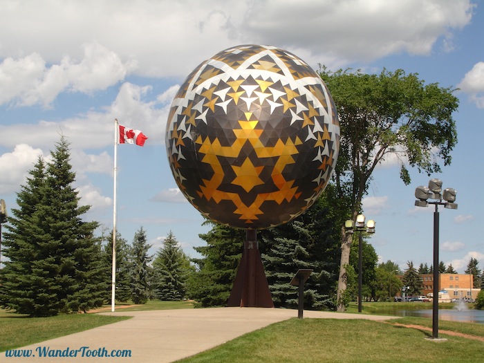 Like this, the world's largest Ukrainian Easter Egg