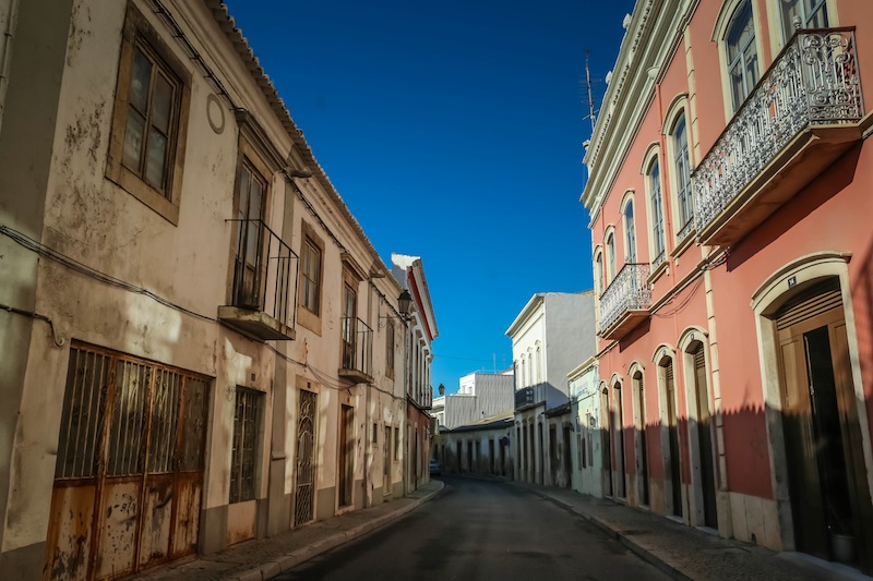 The drive through Loulé