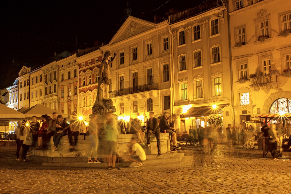 Things to do in Lviv Rynok at night