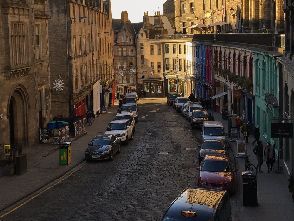 Edinburgh Shopping Guide Victoria Street