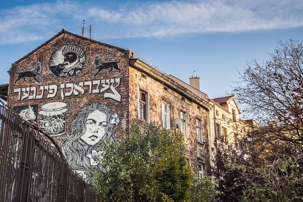 Street art in Kazimierz in a Where ro stay in Krakow guide