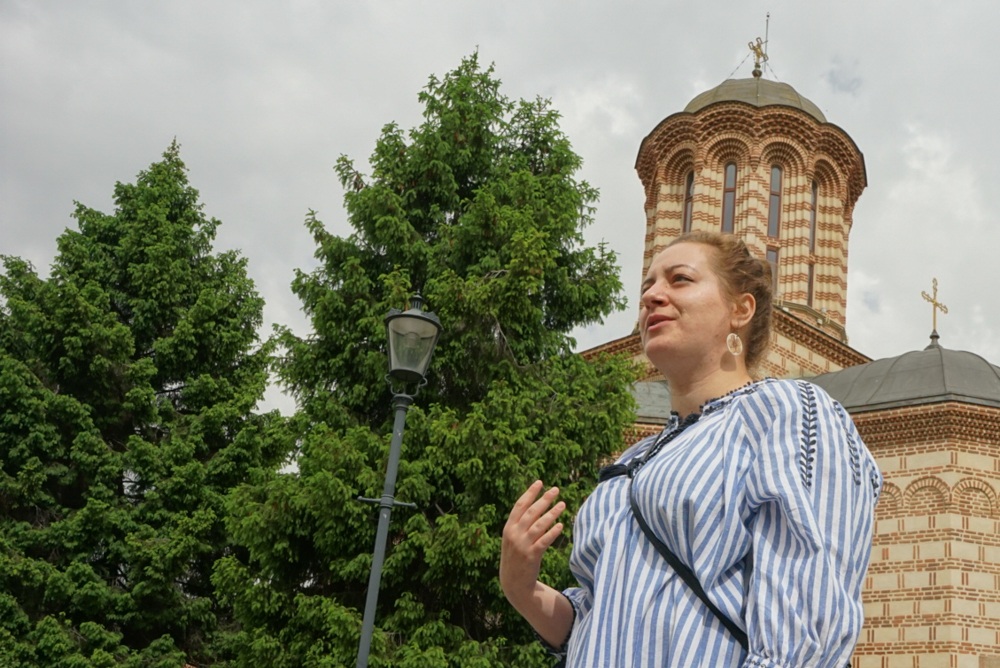 Roma Heritage Tour Bucharest Ana