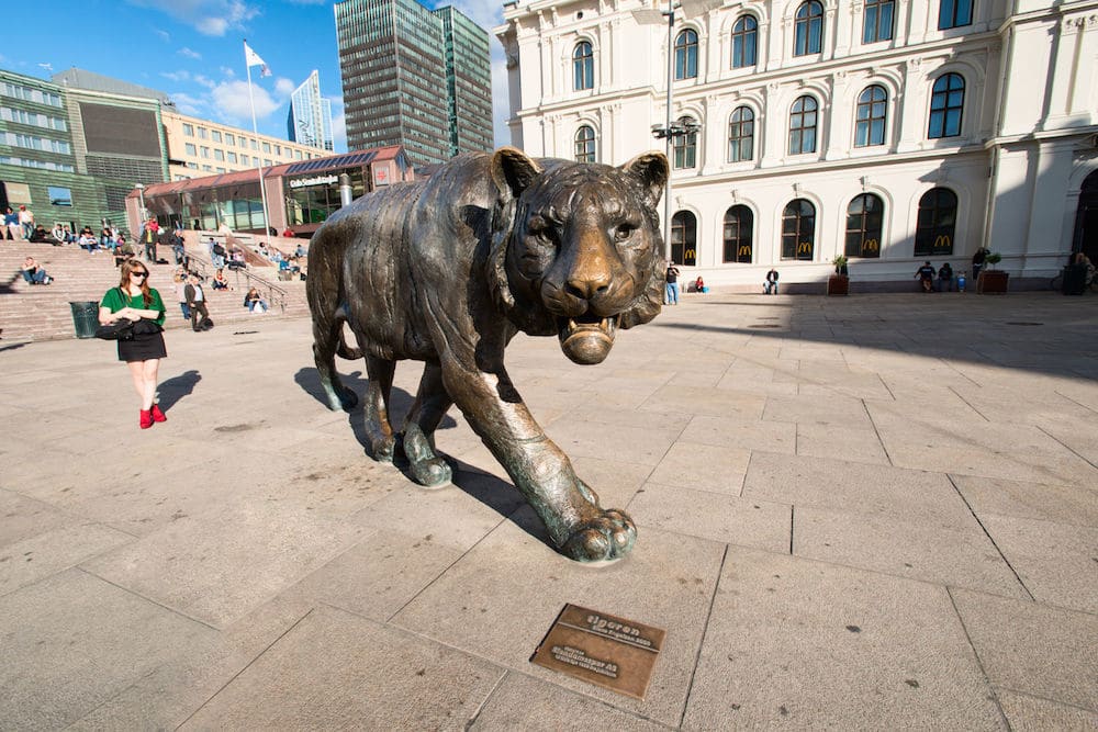 Oslo tiger statue