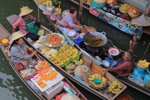 Damnoen Saduk Floating Market Tour