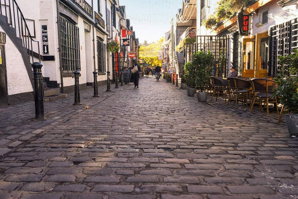 Ashton Lane Glasgow