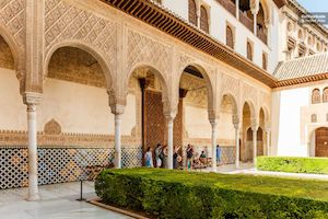 Alhambra and Generalife Tour