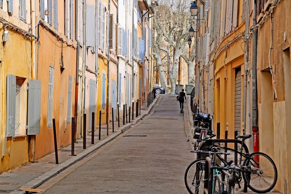 Wandering the pretty streets of Aix en Provence is one of the best things to do in Aix-en-Provence France