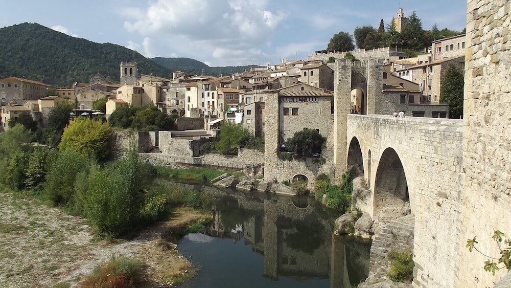 Trips around Barcelona should include Besalu