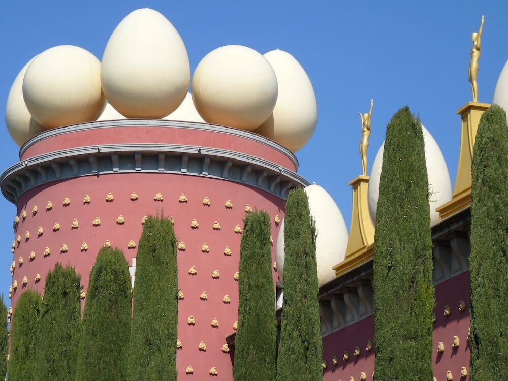 visit costa brava and go the Dali museum in Figueres