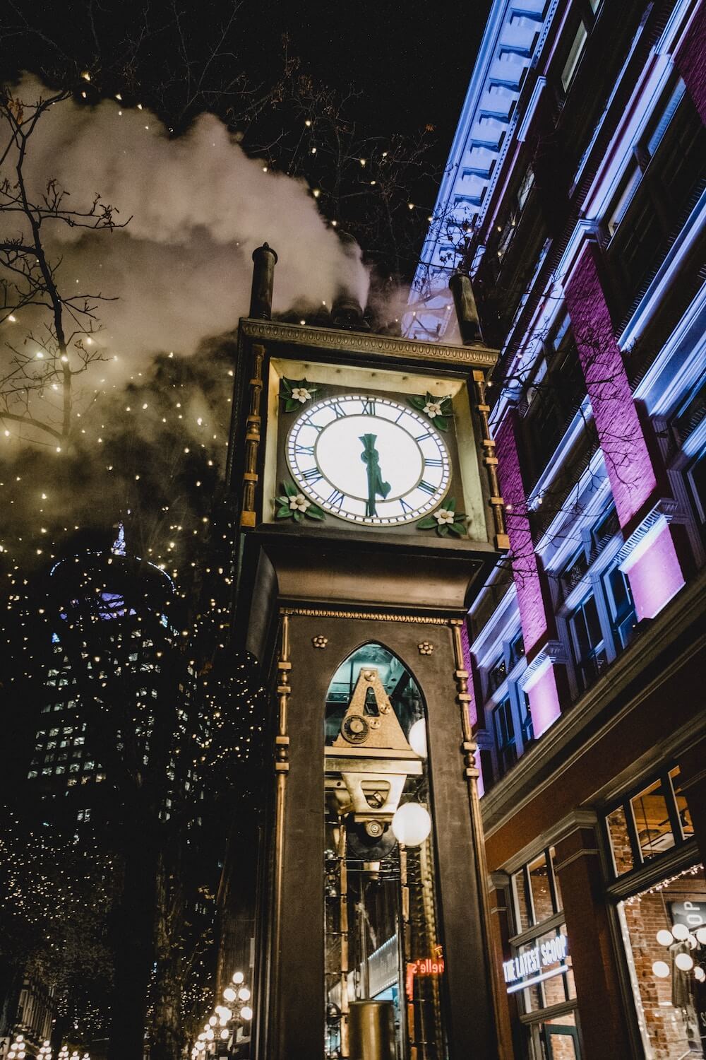 Where to stay in Vancouver neighborhood guide Gastown steamclock