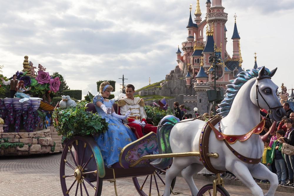 Cinderella and prince Charming in Disneyland Paris parade