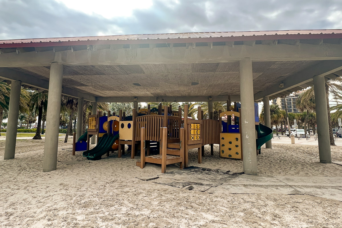 pier 60 playground