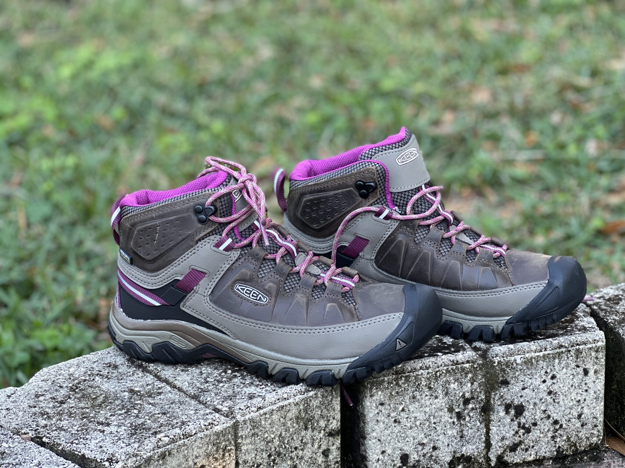 womens keen hiking boots