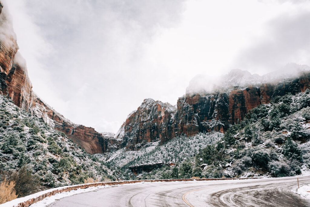 driving Zion Mt Carmel Hightway