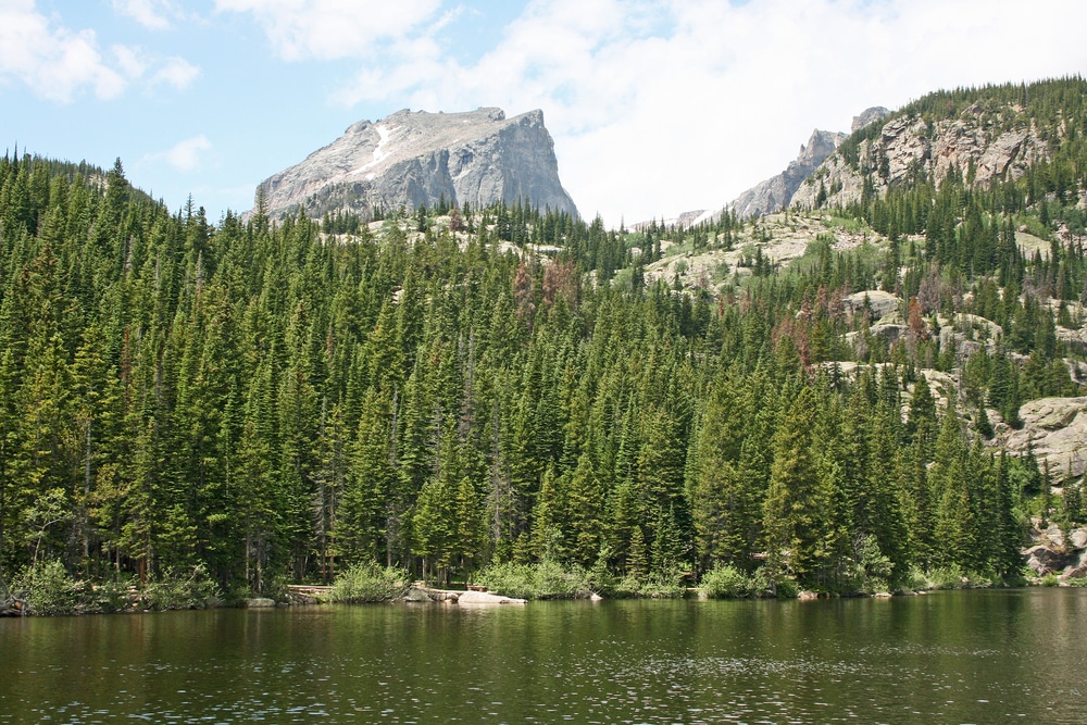 Bear Lake hiking trail