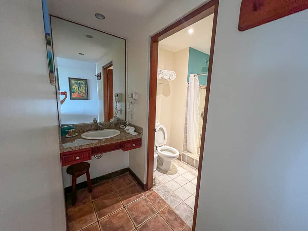 bathroom at Tamarindo Diria Hotel