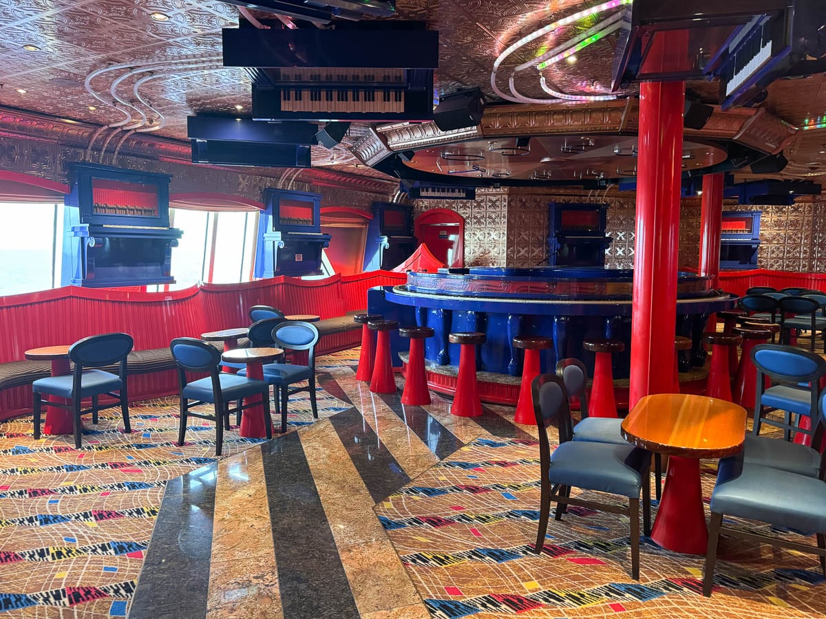 Piano Bar on Carnival Freedom
