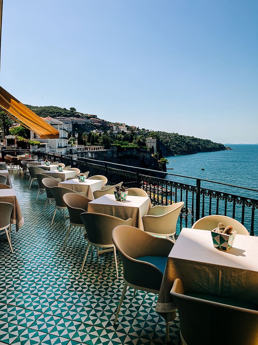 restaurant with water view at Imperial Hotel Tramontano