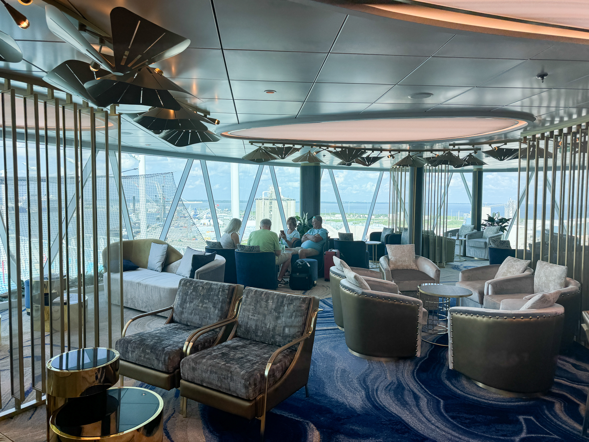Suite Lounge on Utopia of the Seas
