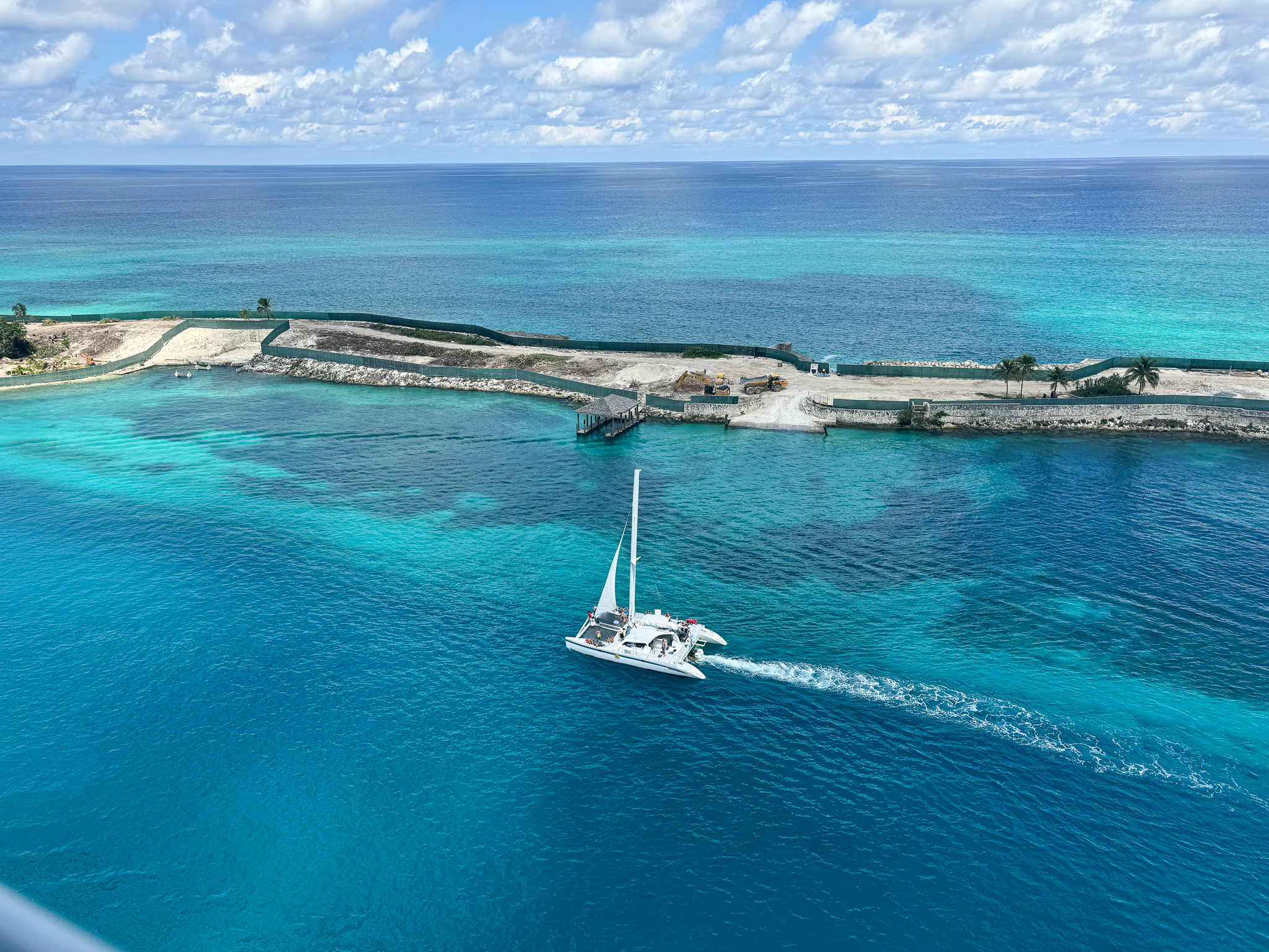 catamaran sailing in Nassau