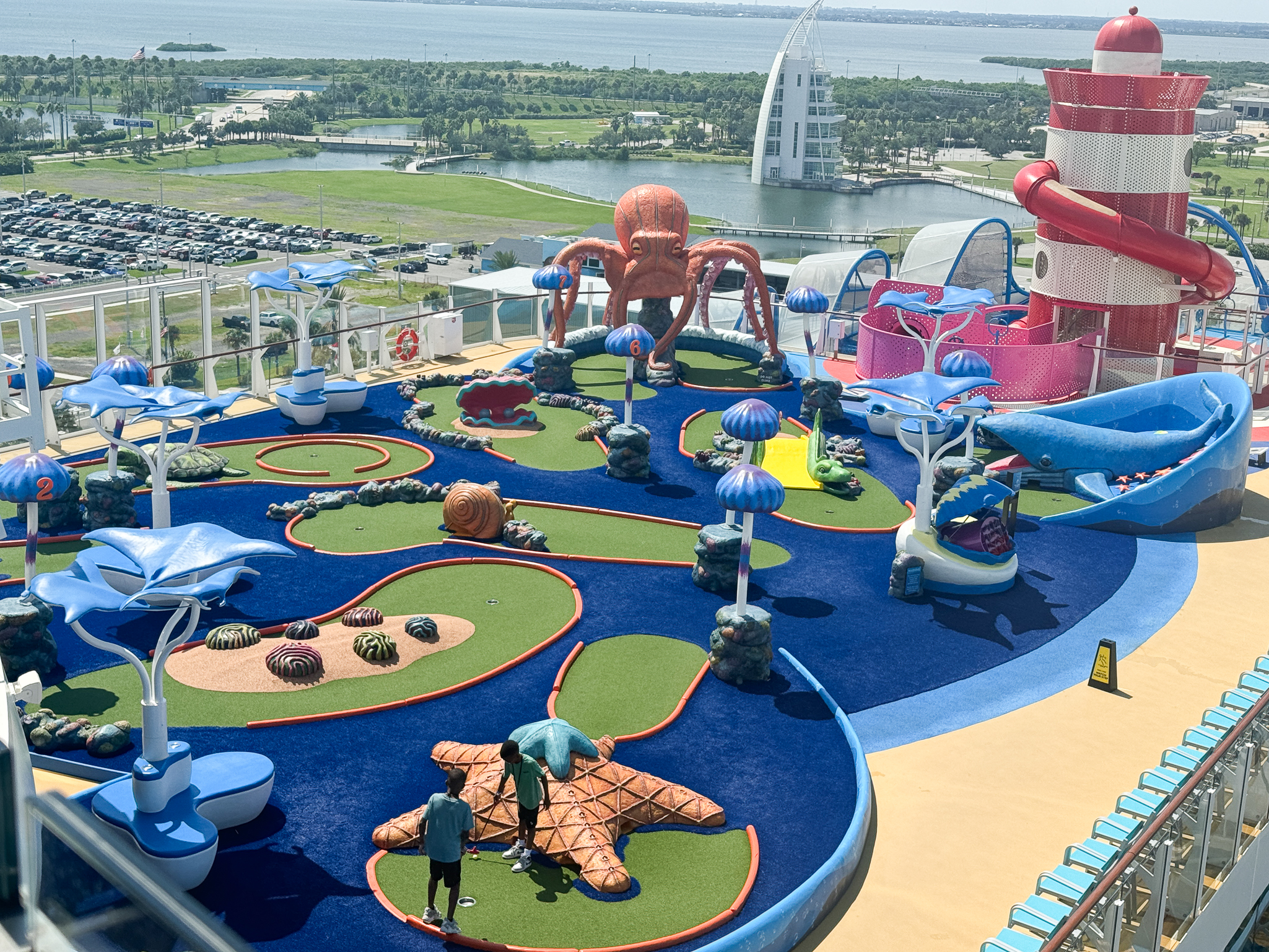 the mini golf course on Utopia of the Seas
