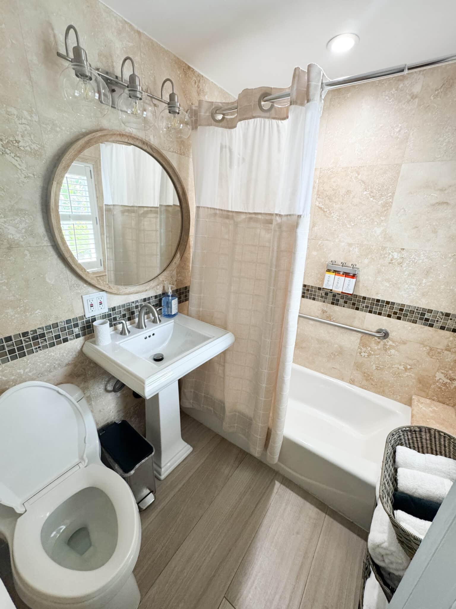 bathroom in Room 5 at Southernmost Point Guest House