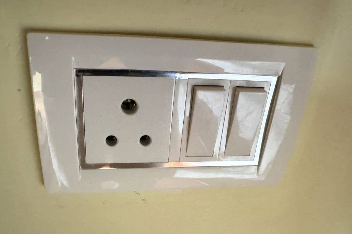 the power outlets at Hotel Borgos in Kaziranga