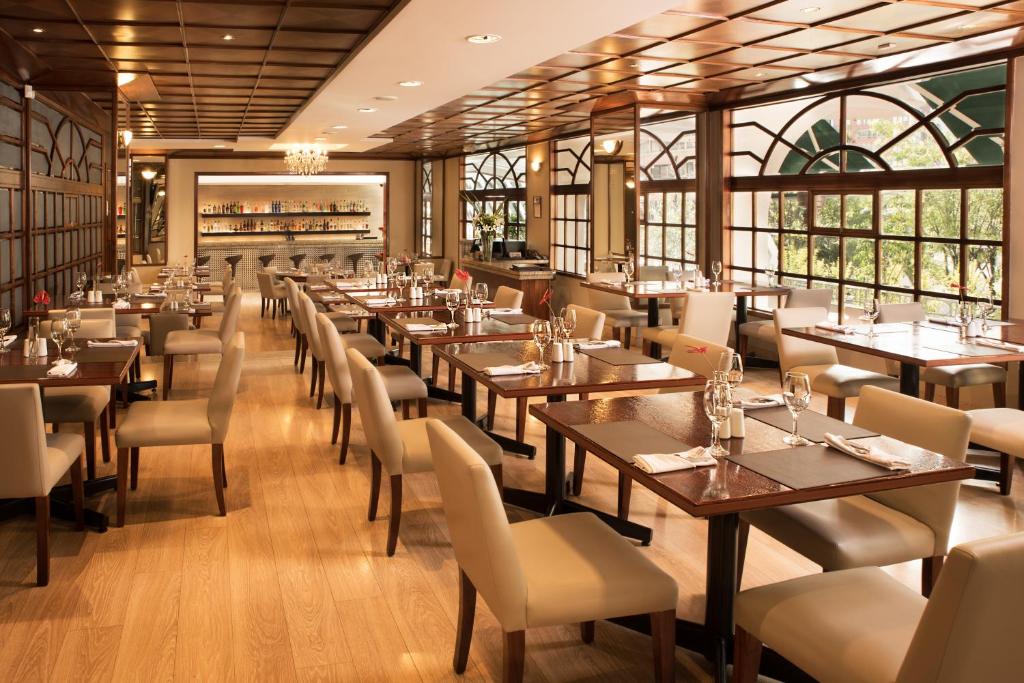 Hotel Reina Isabel Hotel Reina Isabel best place to stay in La Mariscal