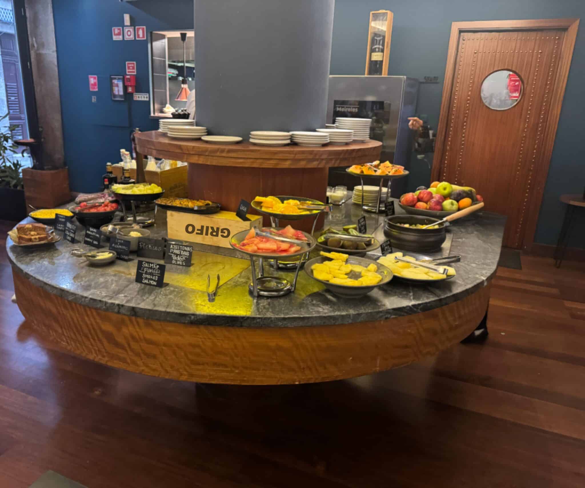 Breakfast Buffet Center