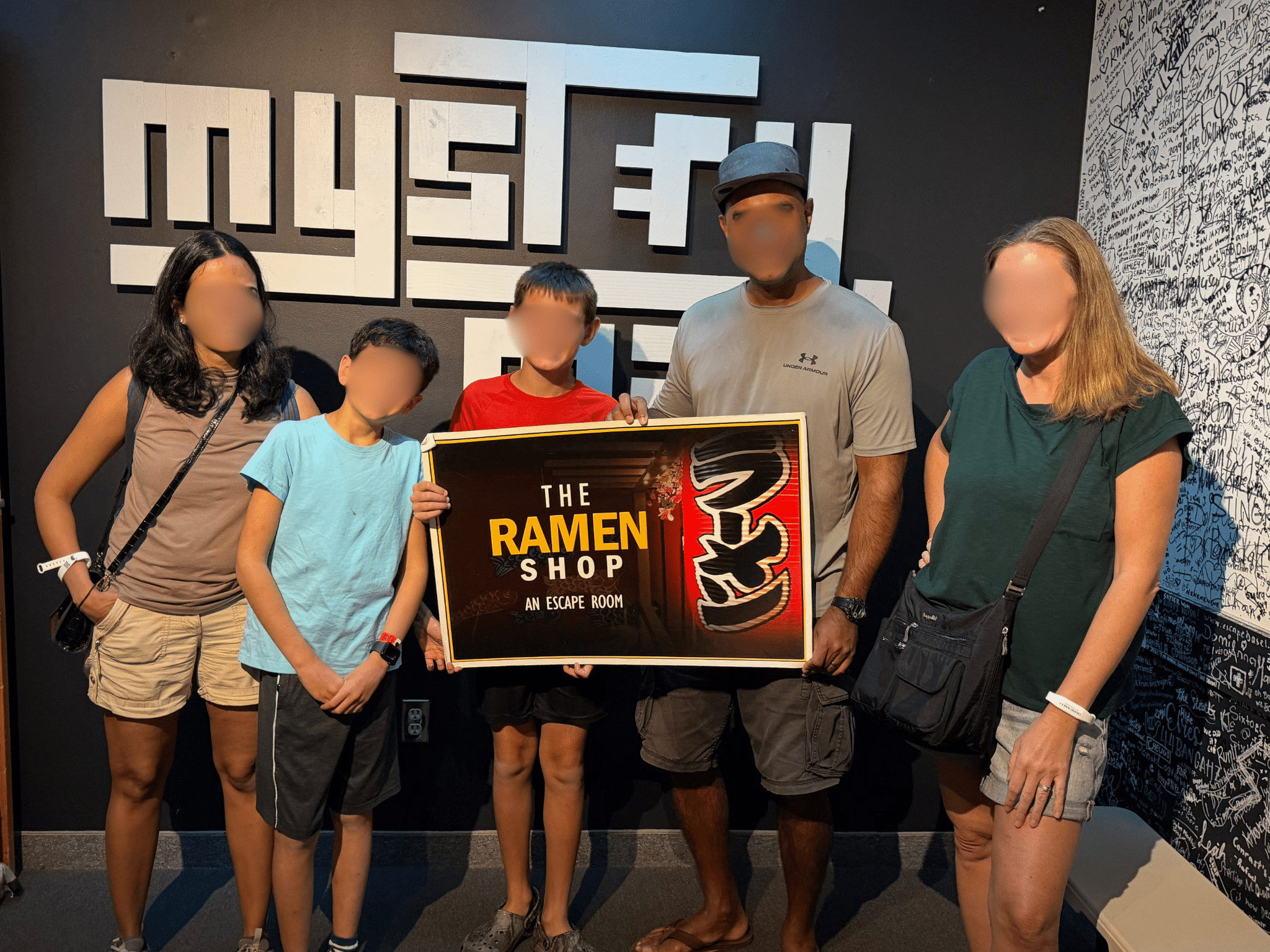 Mystery_Maui_Escape_Room_Blur