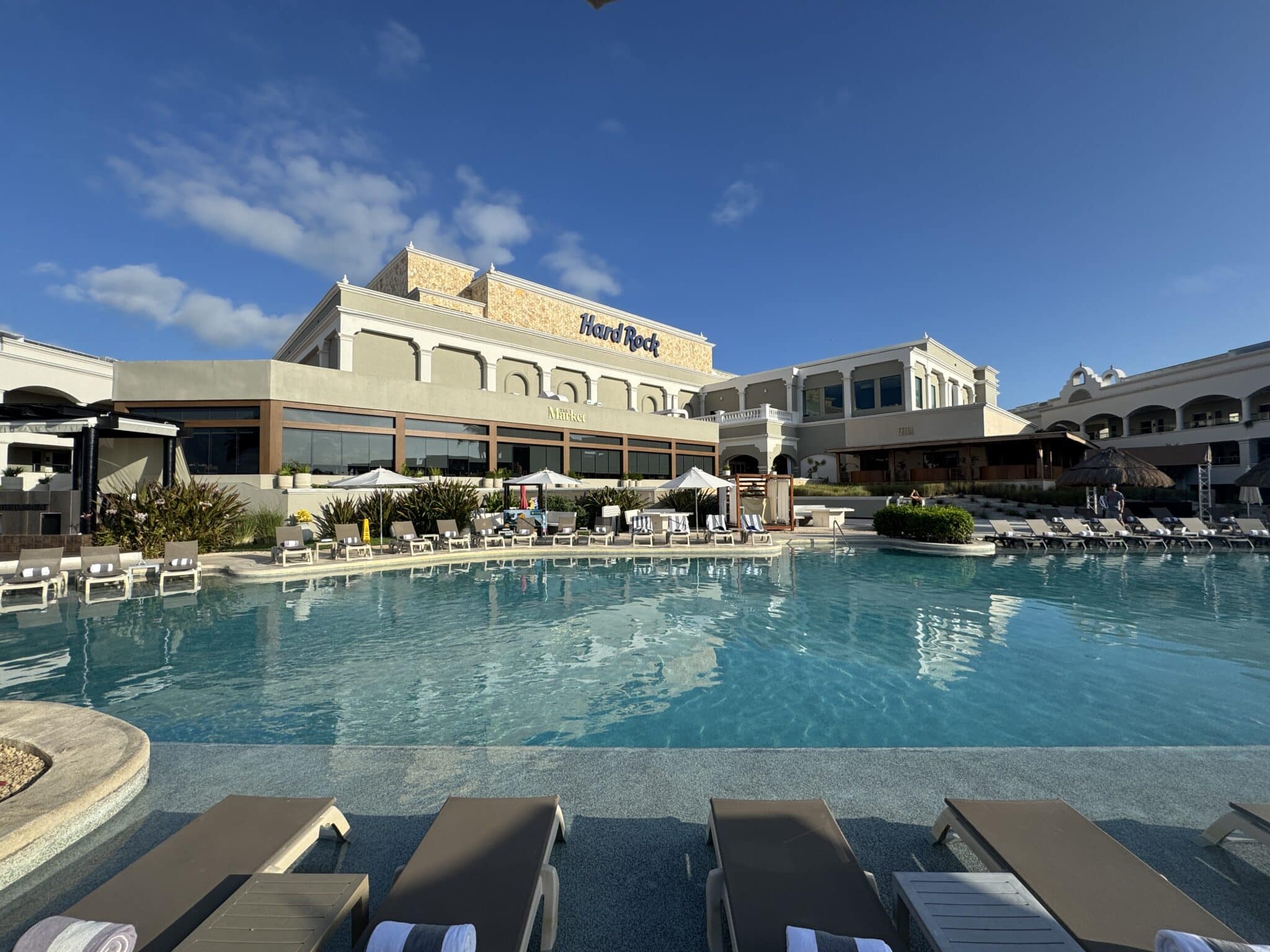 hard rock riviera maya pool