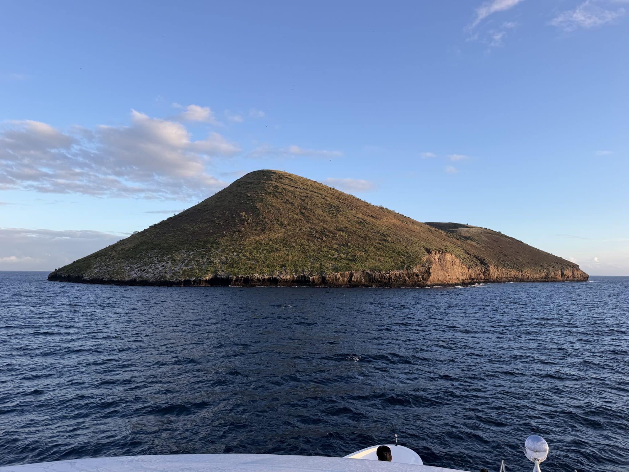 view of daphne island from ecogalaxy cruise ship