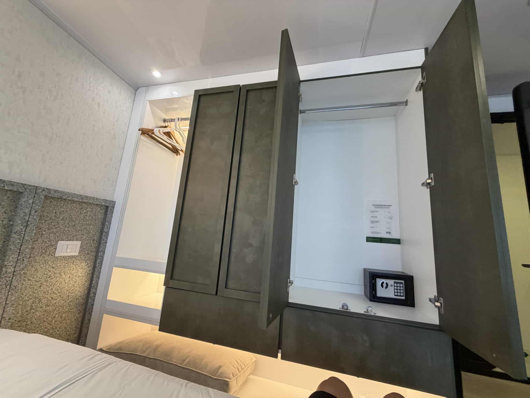 the closet in our cabin on ecogalaxy