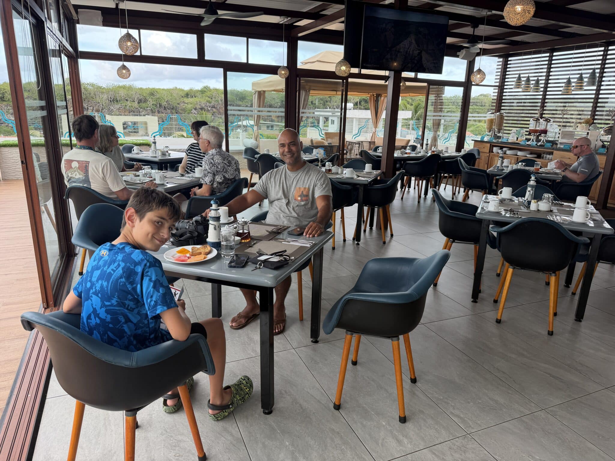 rooftop restaurant - hotel ikala galapagos