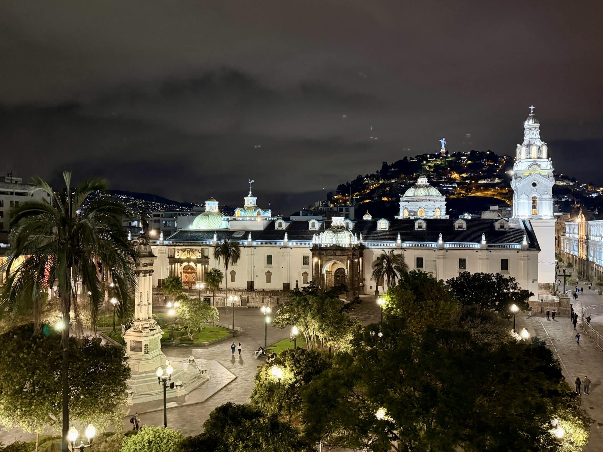view of Plaza de la Indepencia from our room at Hotel Plaza Grande